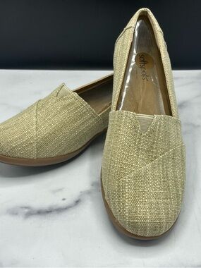 Softspots Amena Women’s Slip-On Canvas size 7